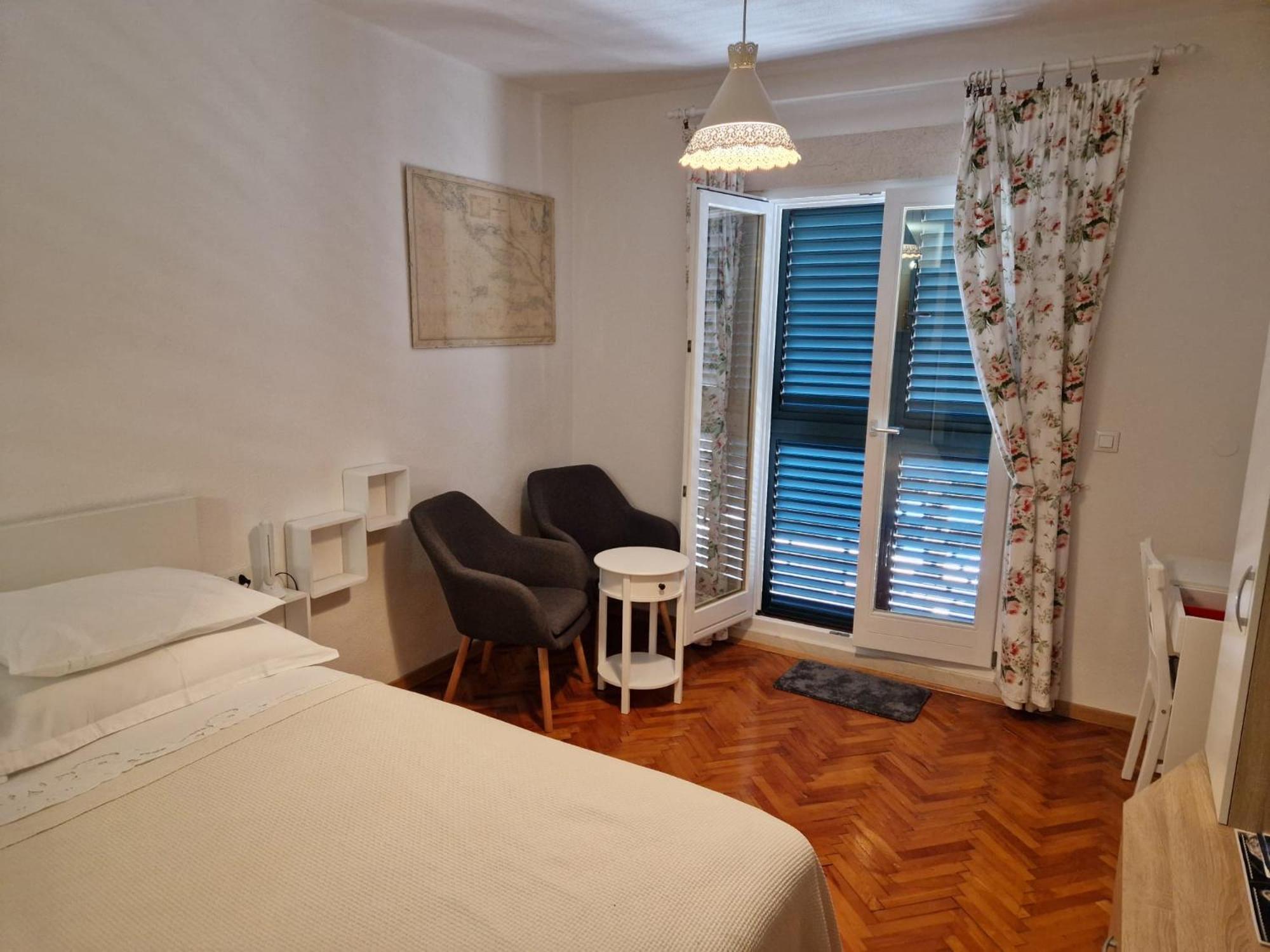 Studio Apartment Riva Sumartin Eksteriør billede