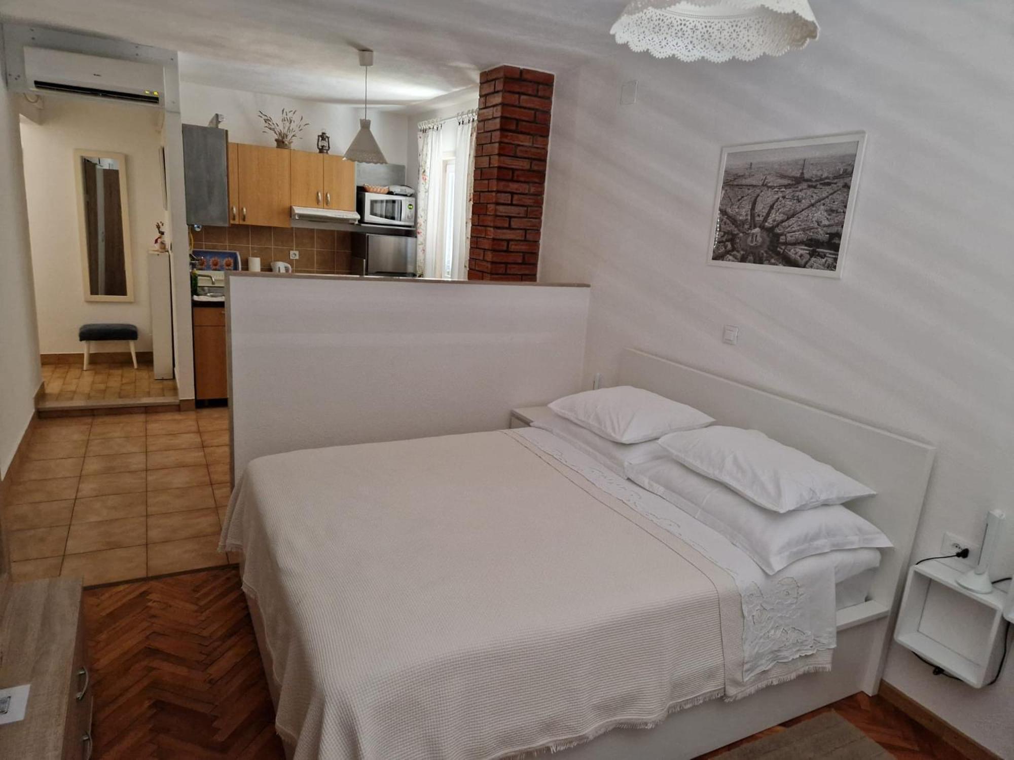 Studio Apartment Riva Sumartin Eksteriør billede