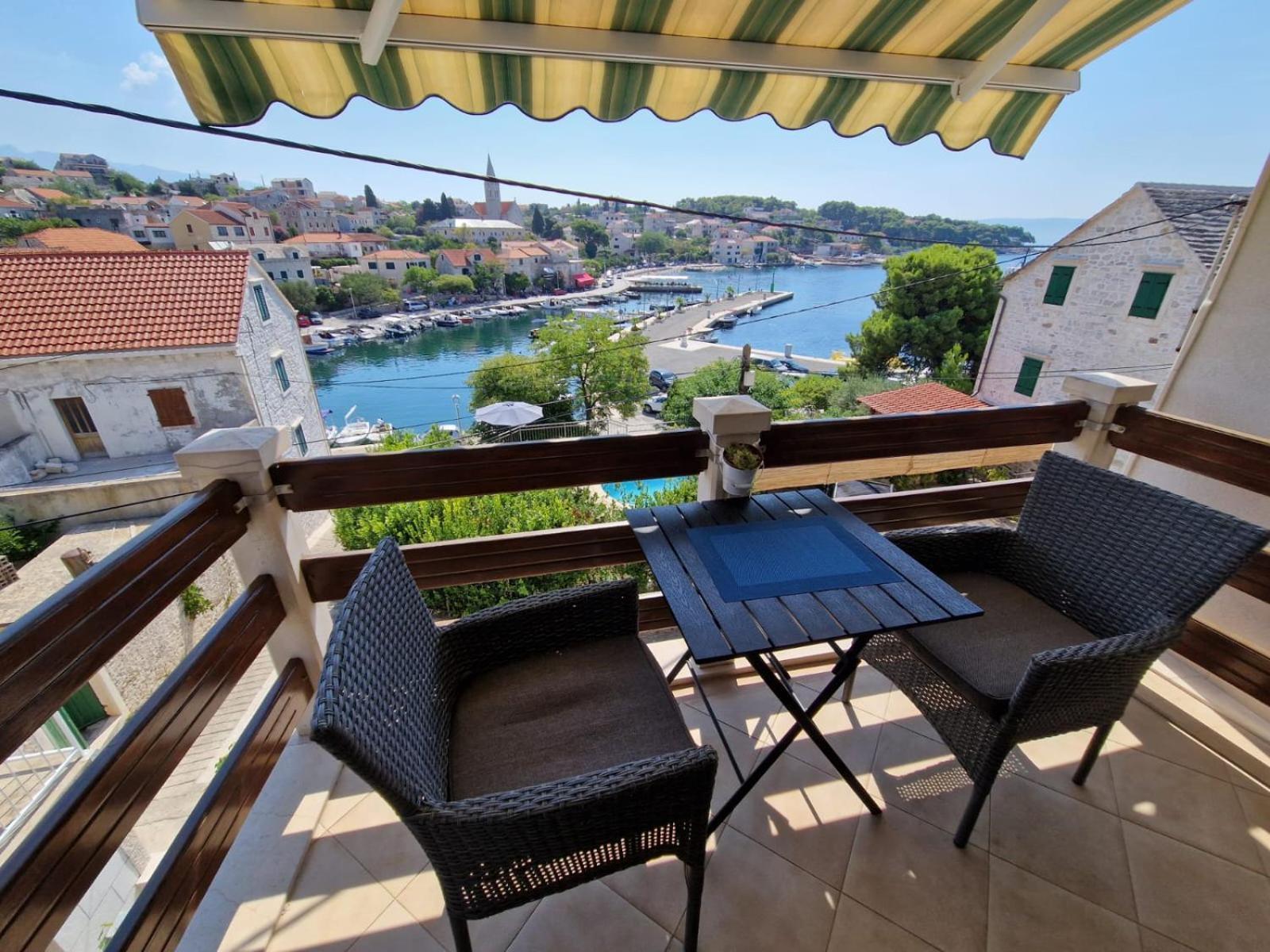 Studio Apartment Riva Sumartin Eksteriør billede